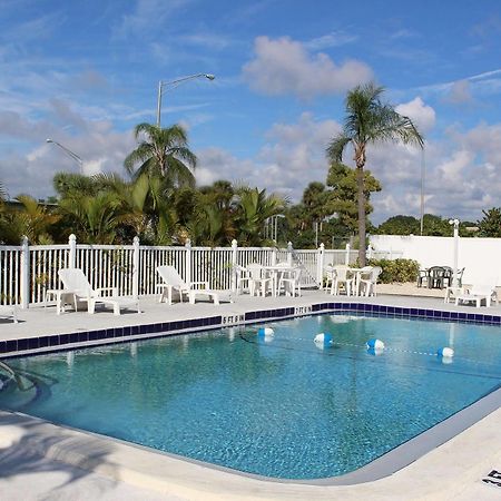 Sunshine Inn & Suites Venice, Florida Venice Gardens Екстериор снимка