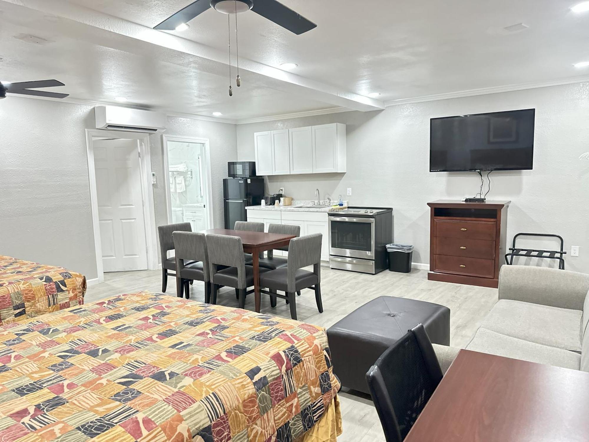 Sunshine Inn & Suites Venice, Florida Venice Gardens Екстериор снимка