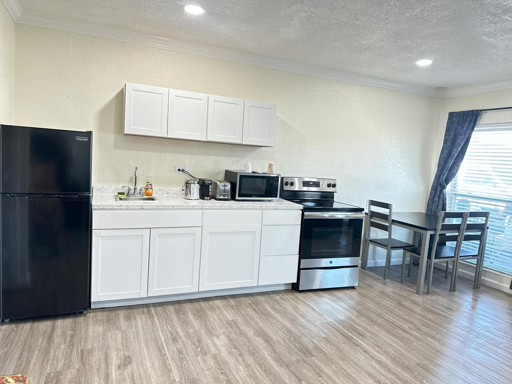 Sunshine Inn & Suites Venice, Florida Venice Gardens Екстериор снимка