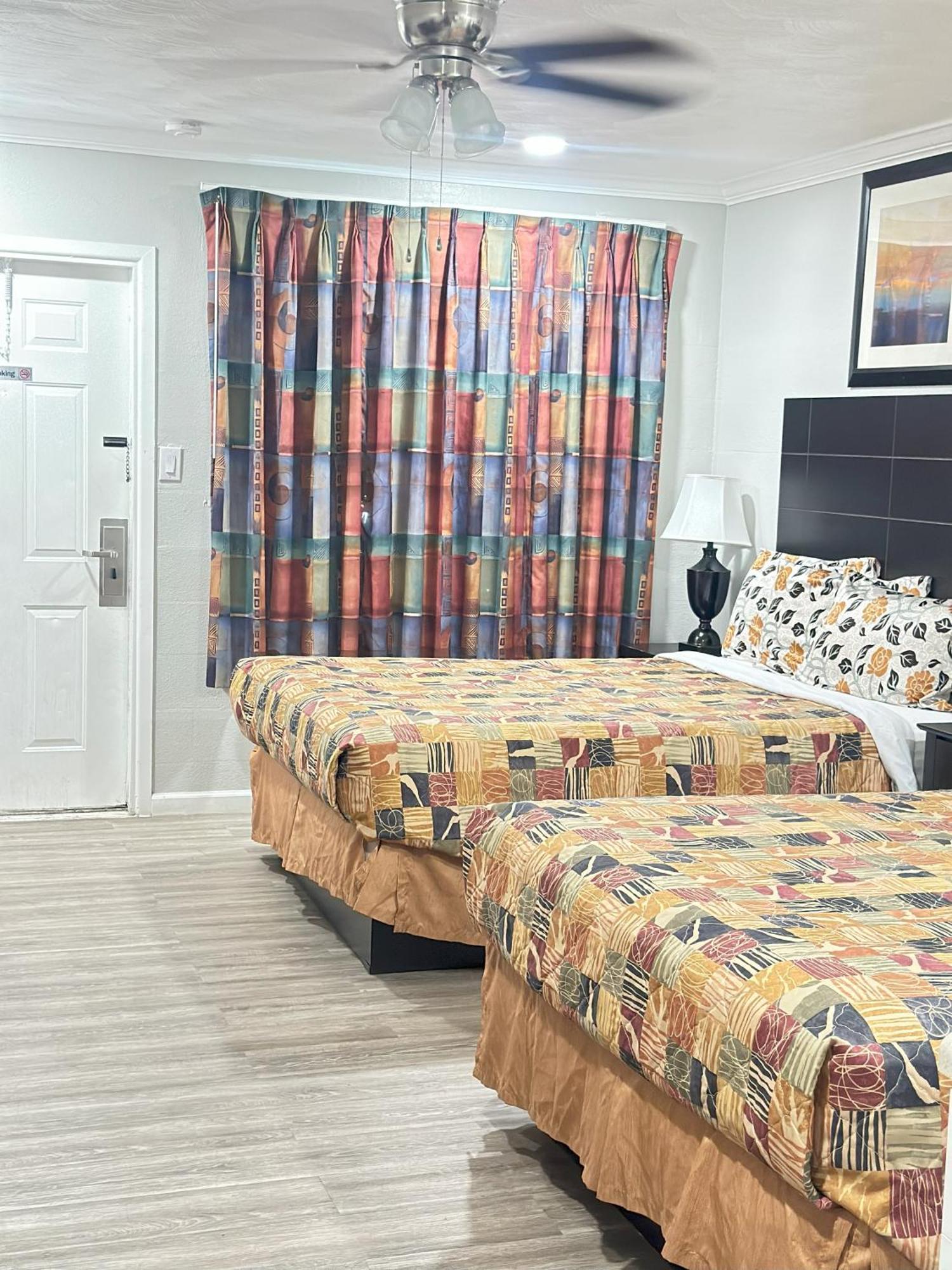 Sunshine Inn & Suites Venice, Florida Venice Gardens Екстериор снимка