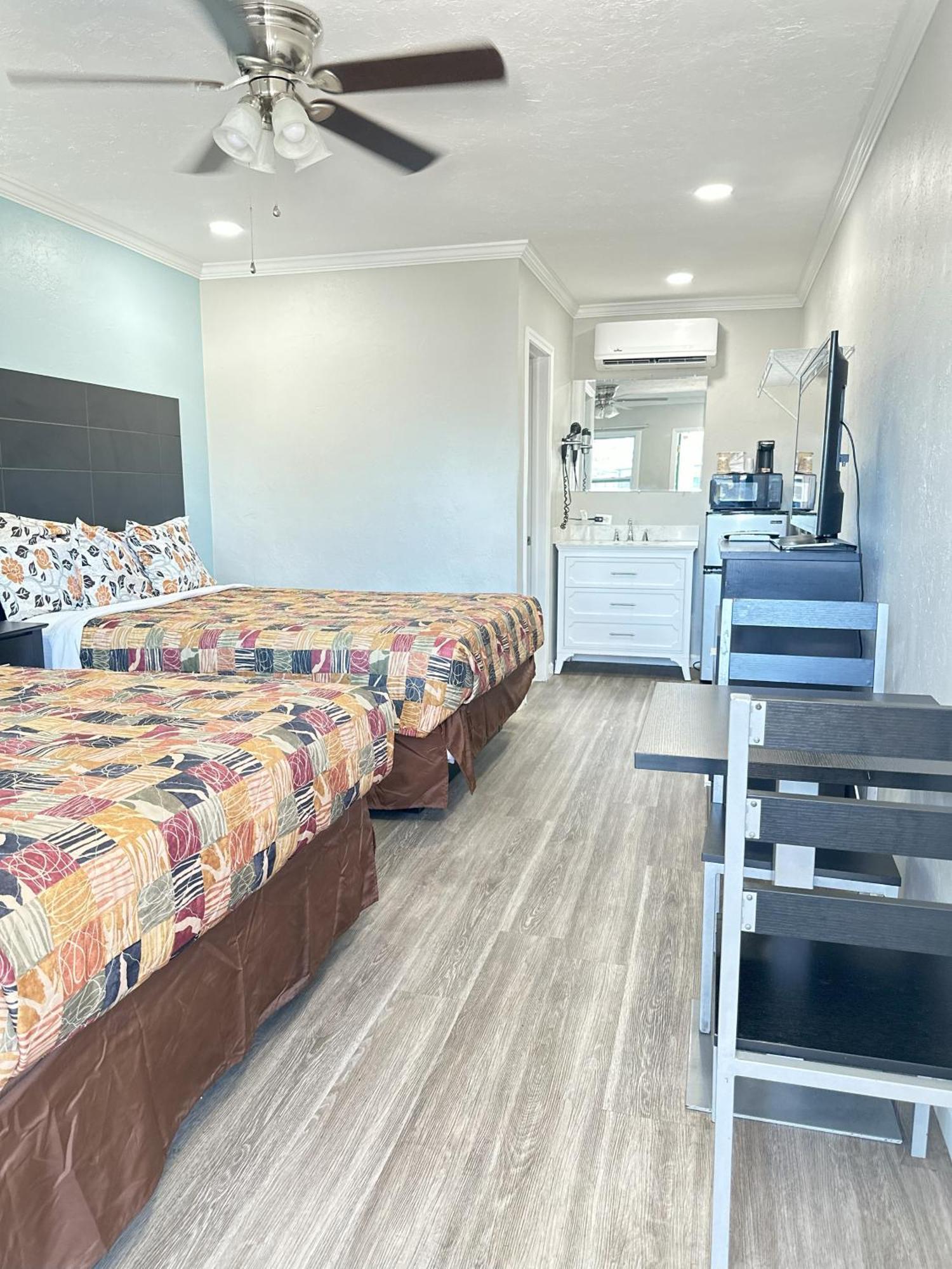 Sunshine Inn & Suites Venice, Florida Venice Gardens Екстериор снимка