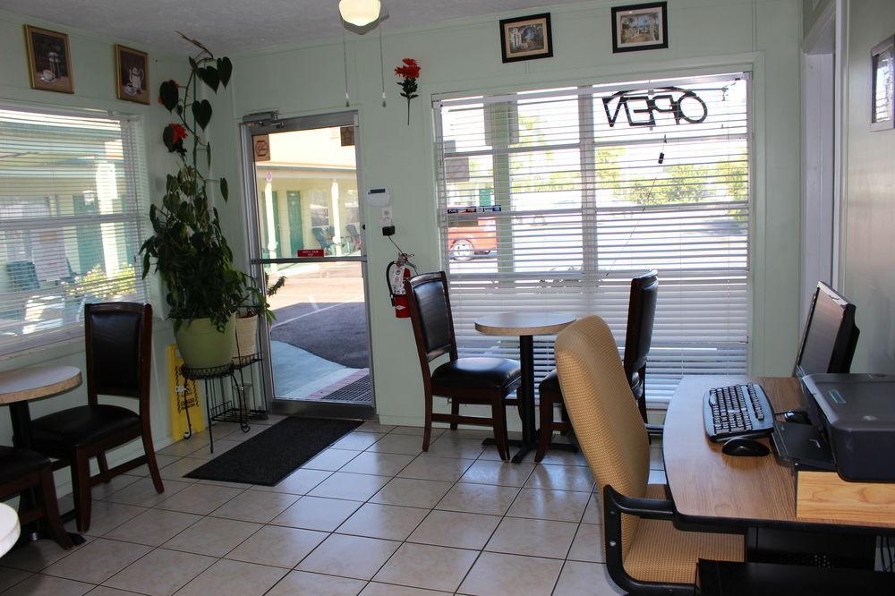 Sunshine Inn & Suites Venice, Florida Venice Gardens Екстериор снимка