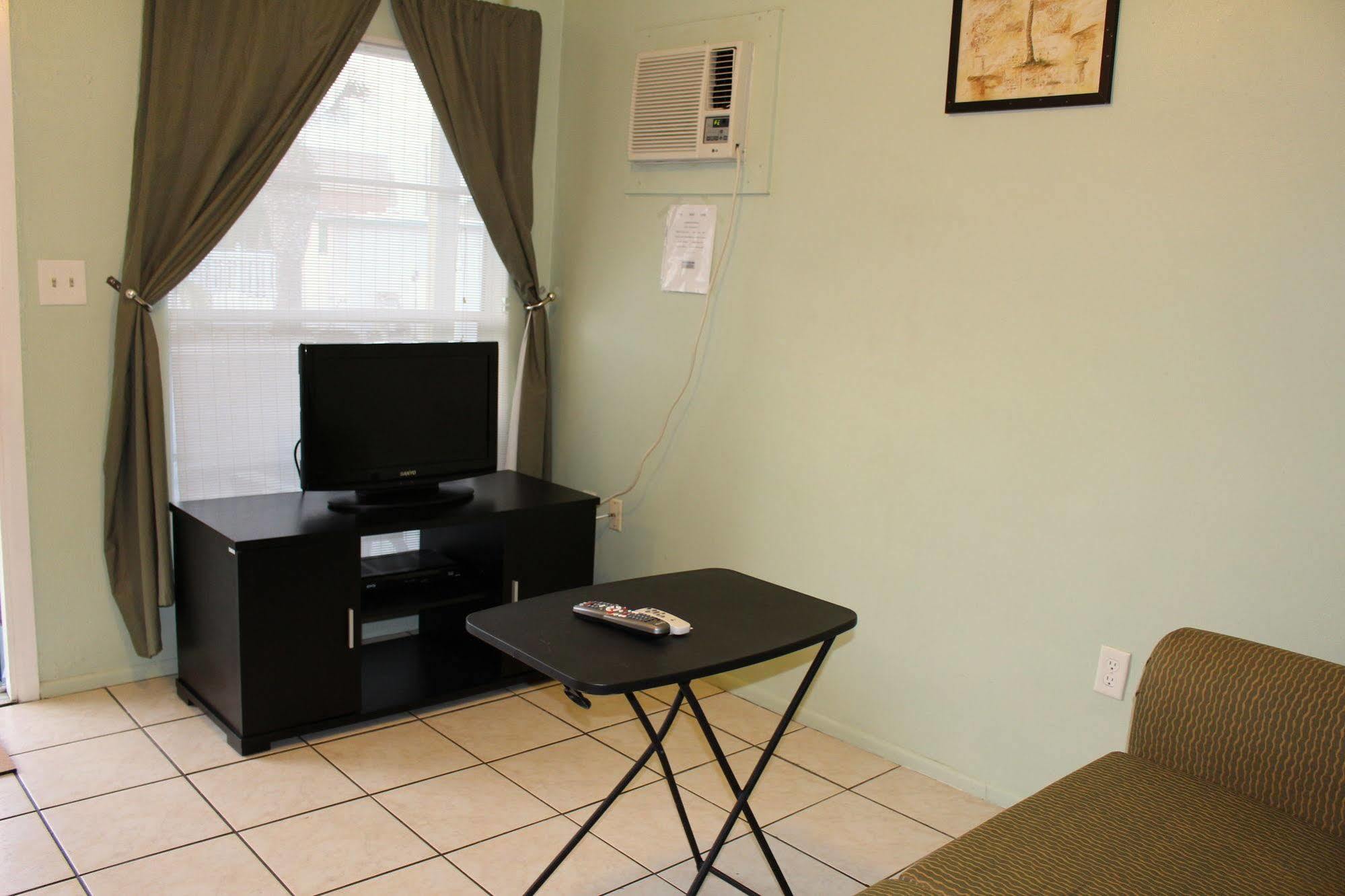 Sunshine Inn & Suites Venice, Florida Venice Gardens Екстериор снимка