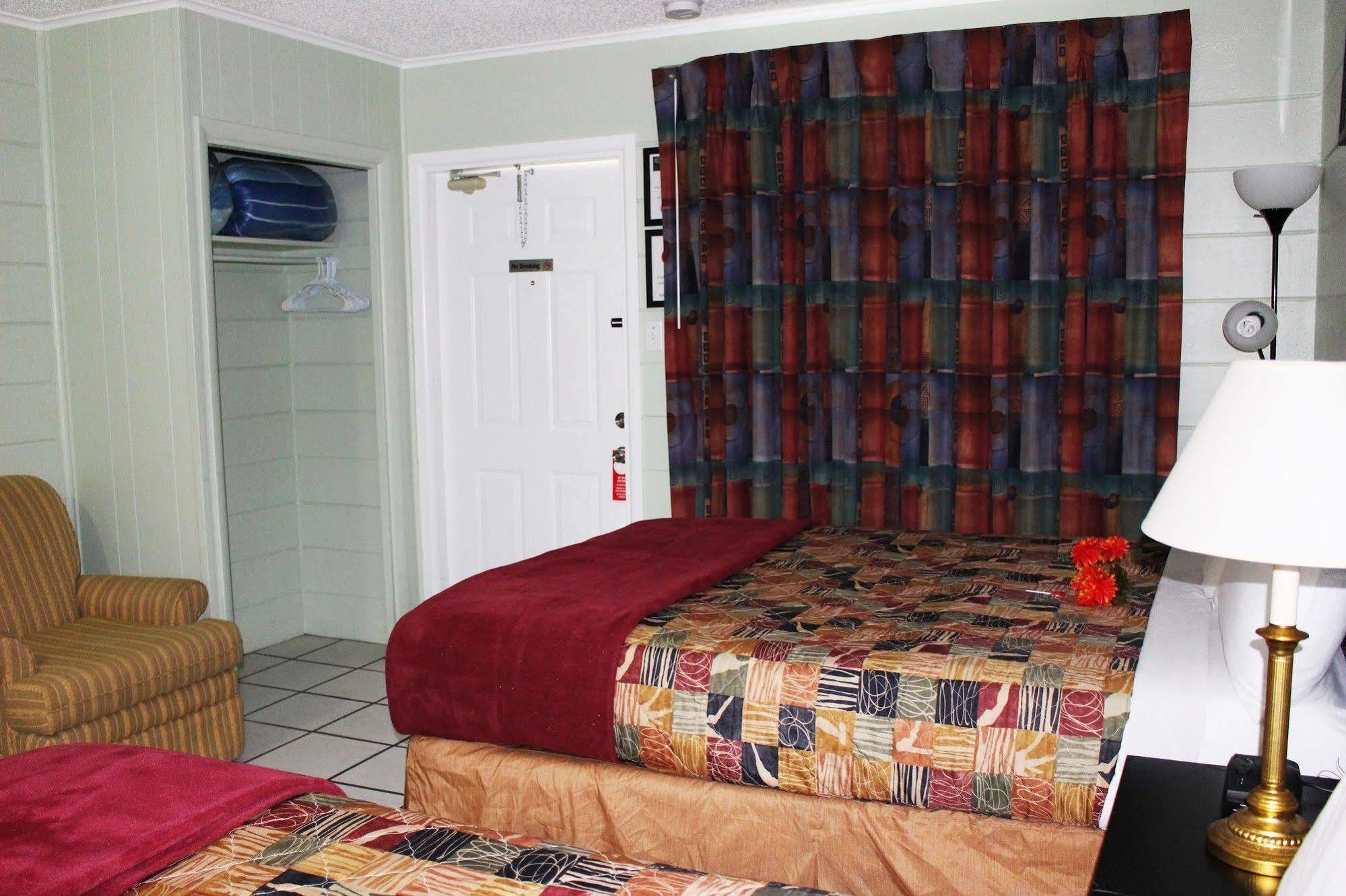 Sunshine Inn & Suites Venice, Florida Venice Gardens Екстериор снимка